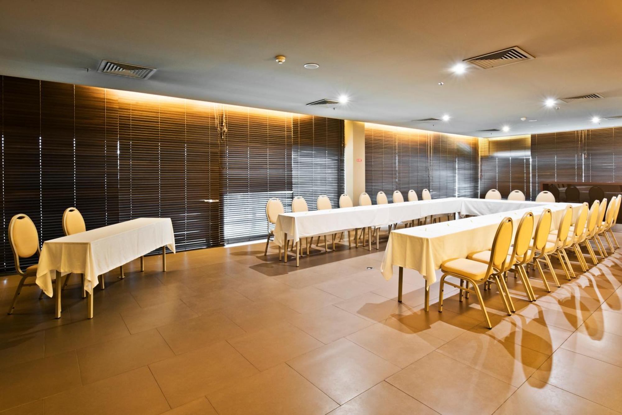 Golden Tulip Sao Joao Da Madeira Hotel Dış mekan fotoğraf